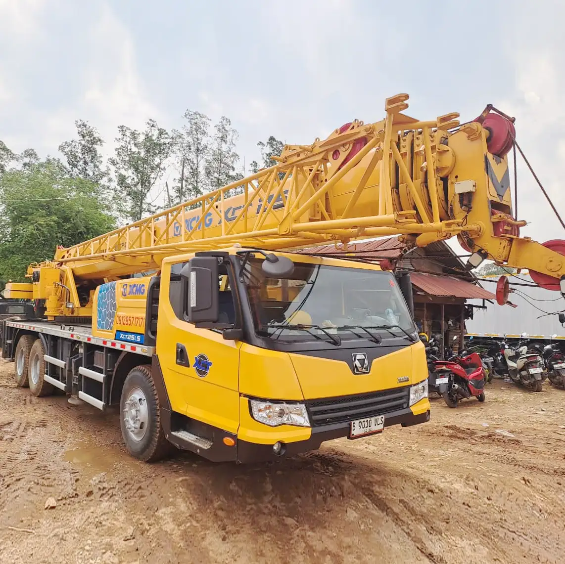 Crane 25 Ton Panjang Bom 40 Meter